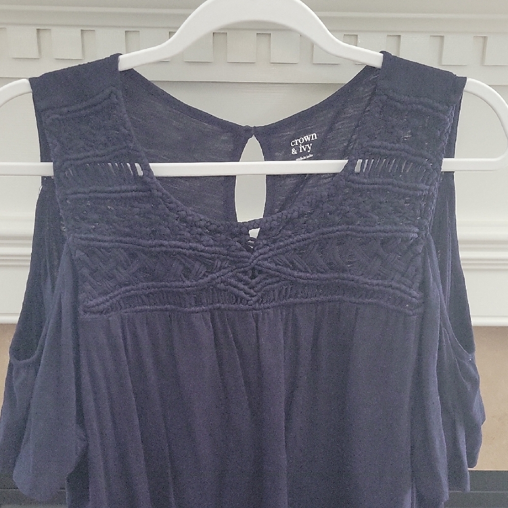 crown & ivy Navy Crochet Yoke Cold-Shoulder Tank